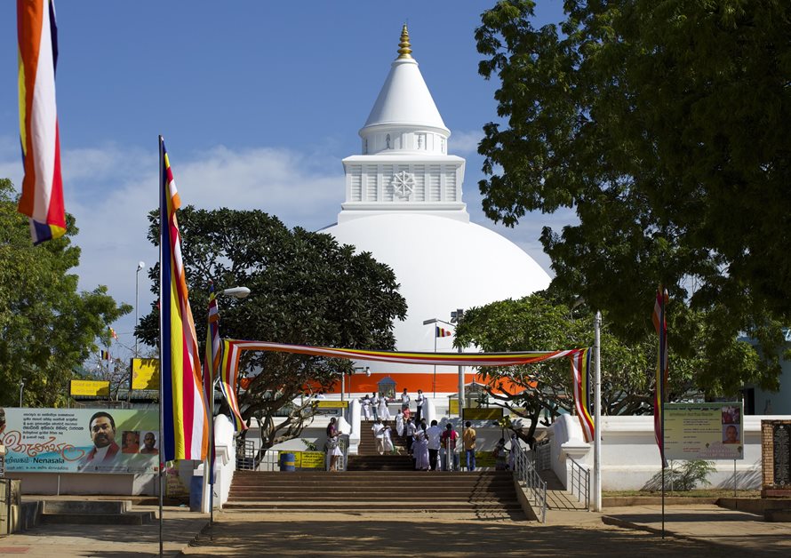 enrichissez-vous voyager au Sri Lanka 7 bonnes raisons - temples