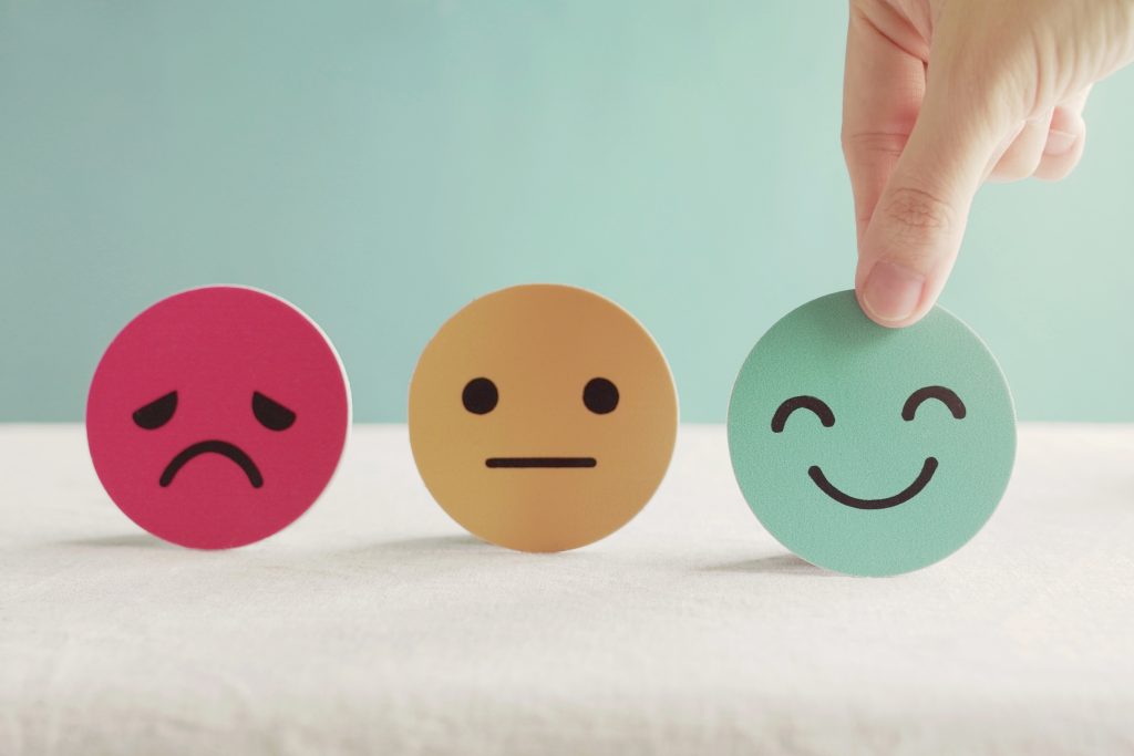 Choisir la pensée positive pour lutter contre l'arthrose, 3 smileys différents